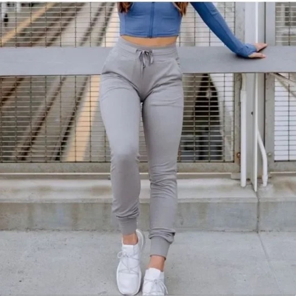 Balance Athletica Select Joggers in Ash Heather